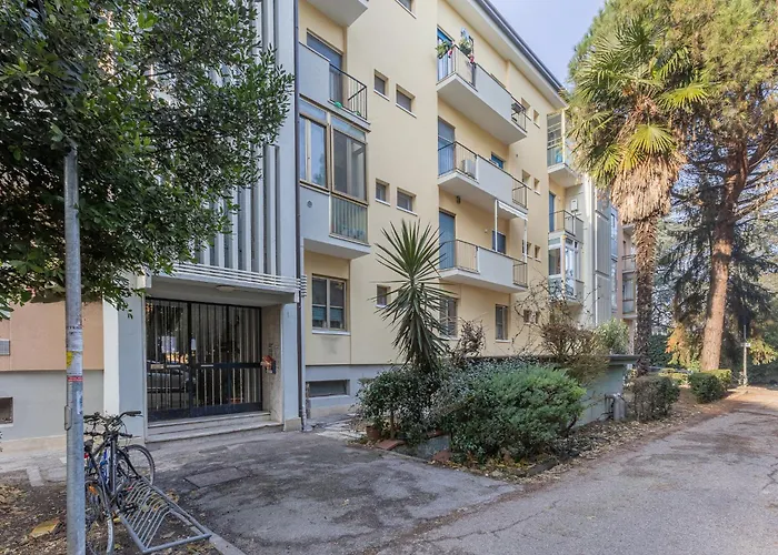 Guesthost - Prospettiva Corso Giovecca